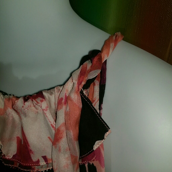 Elie Tahari Sleeveless Blouse - Picture 3 of 7